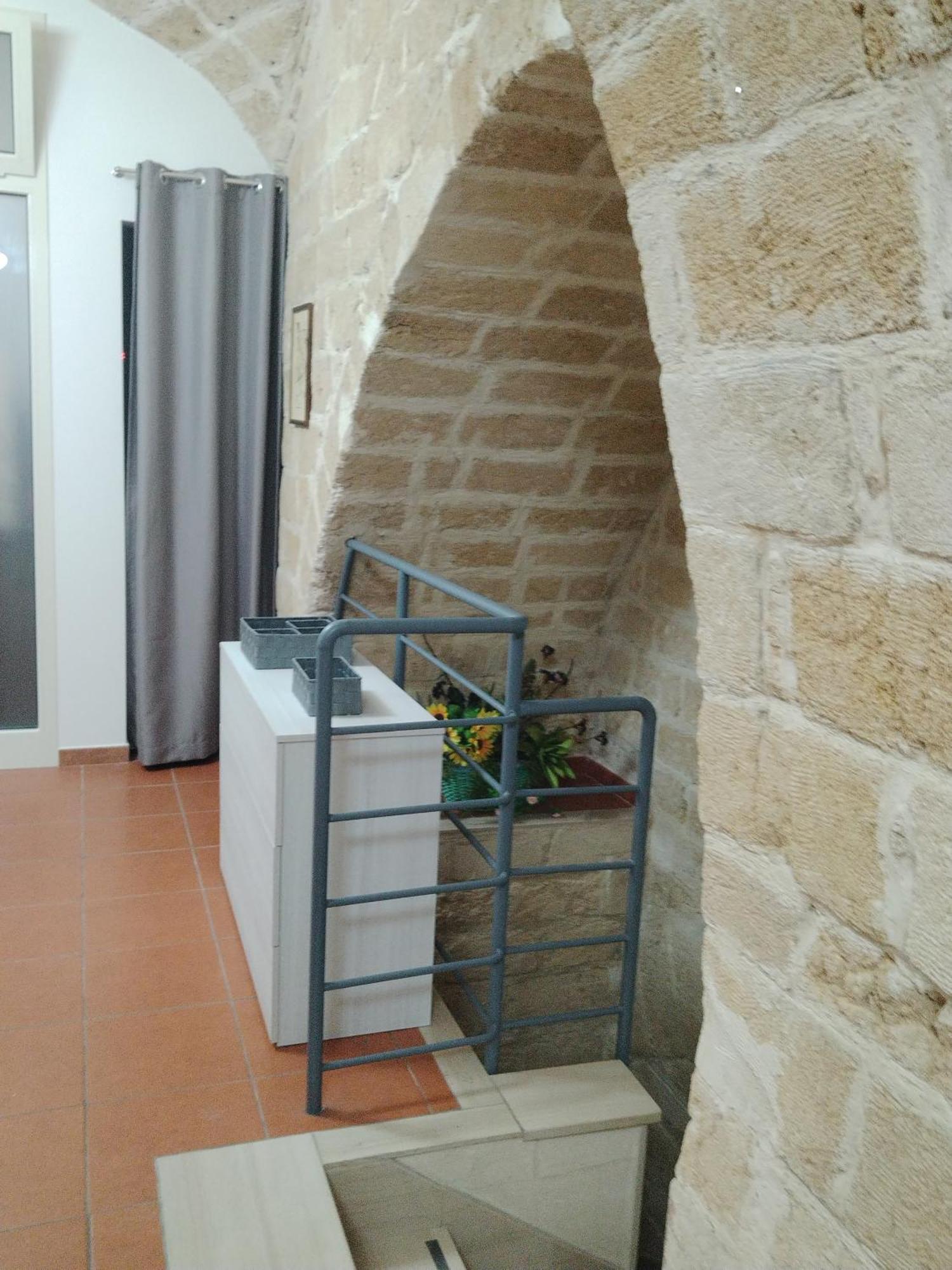 Casa Vacanza Nel Cuore Della Pietra Barletta Zewnętrze zdjęcie