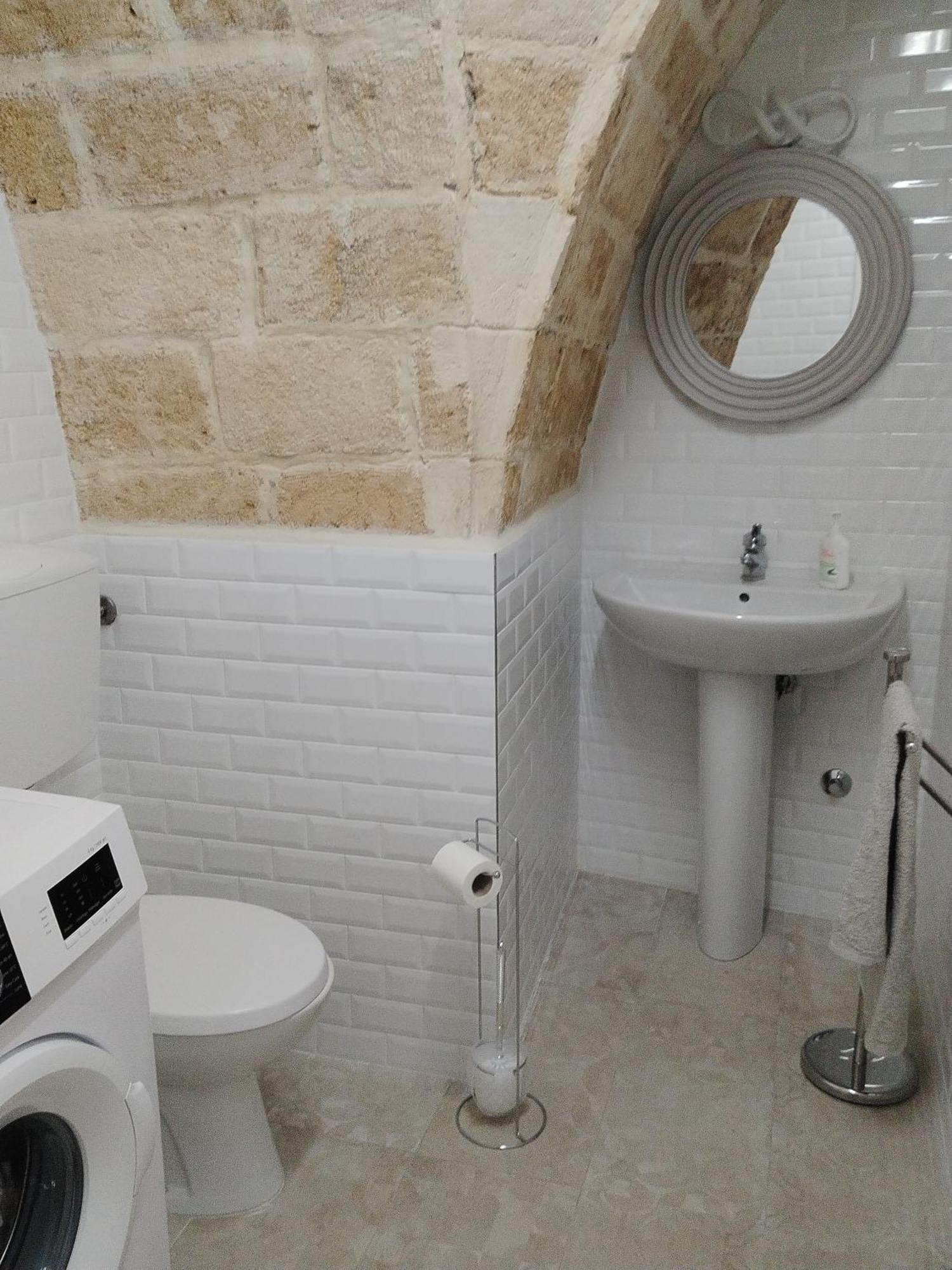 Casa Vacanza Nel Cuore Della Pietra Barletta Zewnętrze zdjęcie