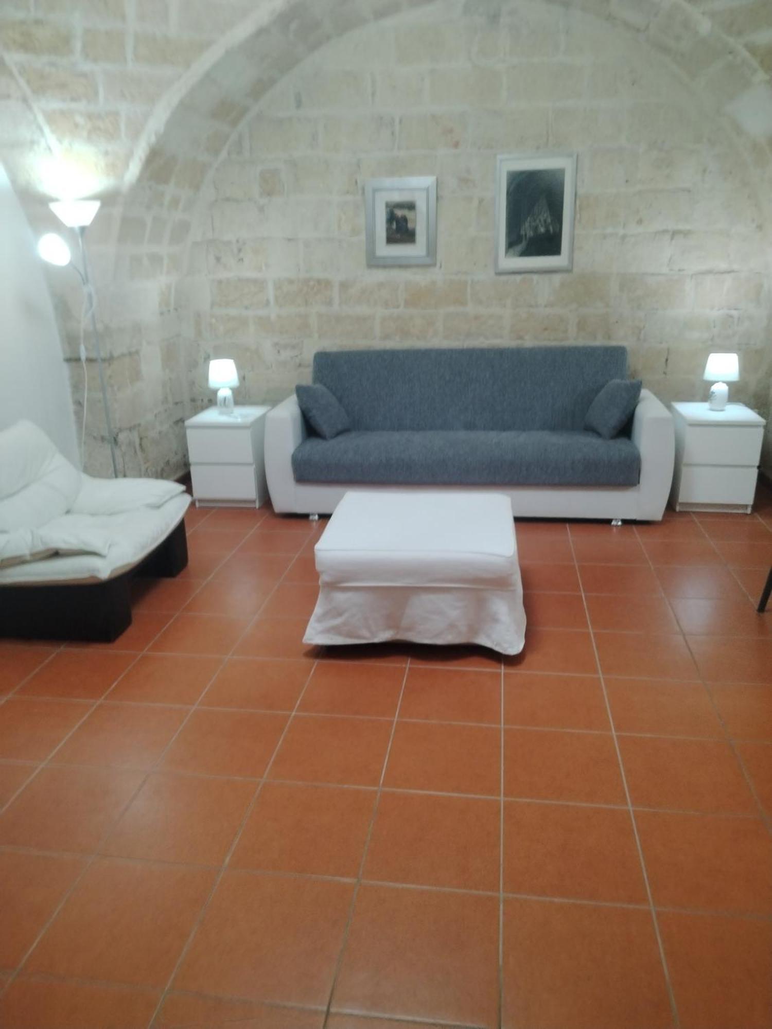 Casa Vacanza Nel Cuore Della Pietra Barletta Zewnętrze zdjęcie