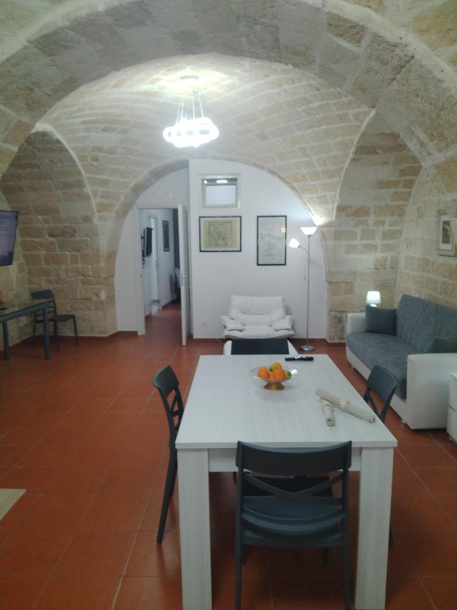Casa Vacanza Nel Cuore Della Pietra Barletta Zewnętrze zdjęcie