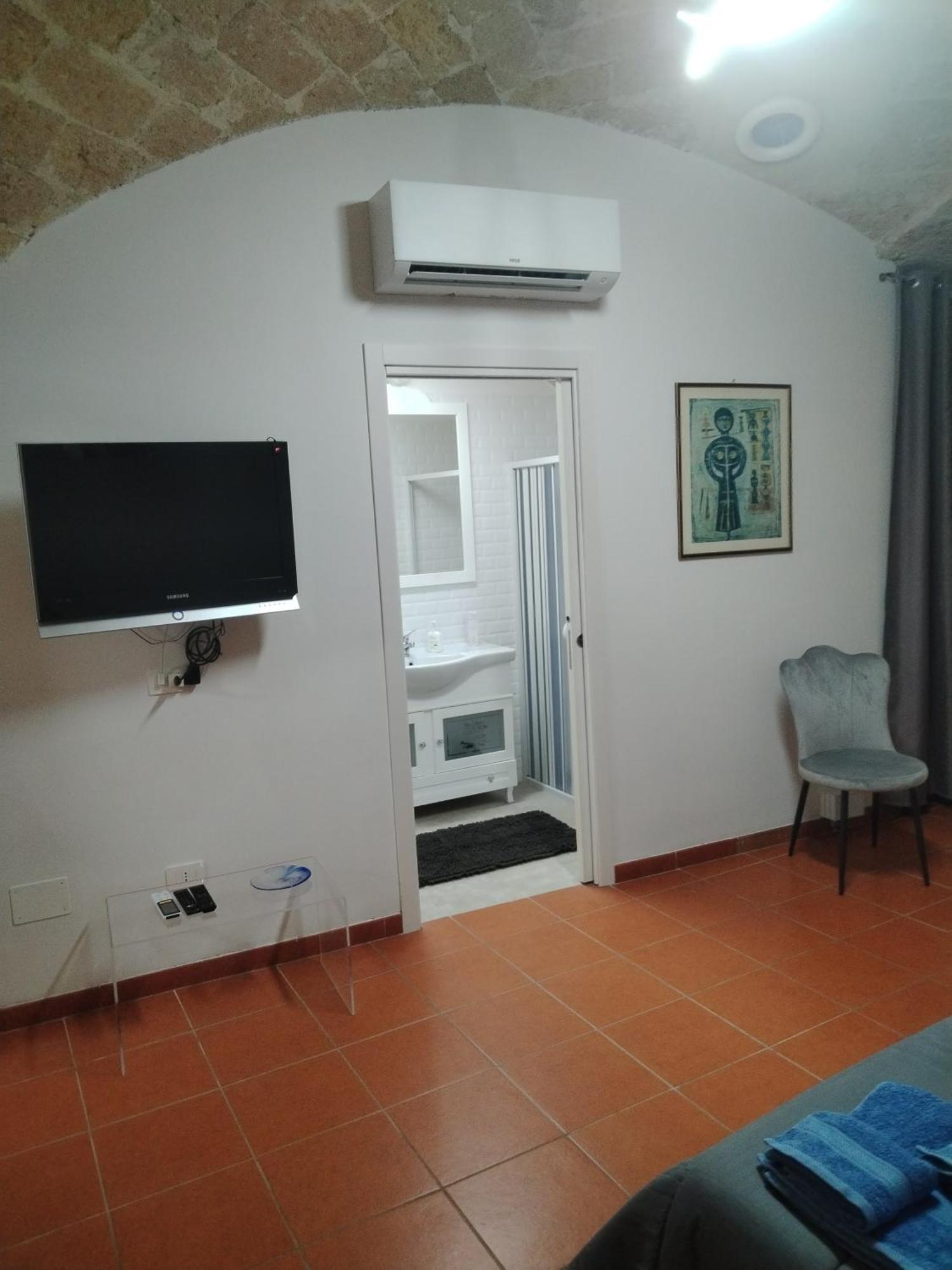Casa Vacanza Nel Cuore Della Pietra Barletta Zewnętrze zdjęcie
